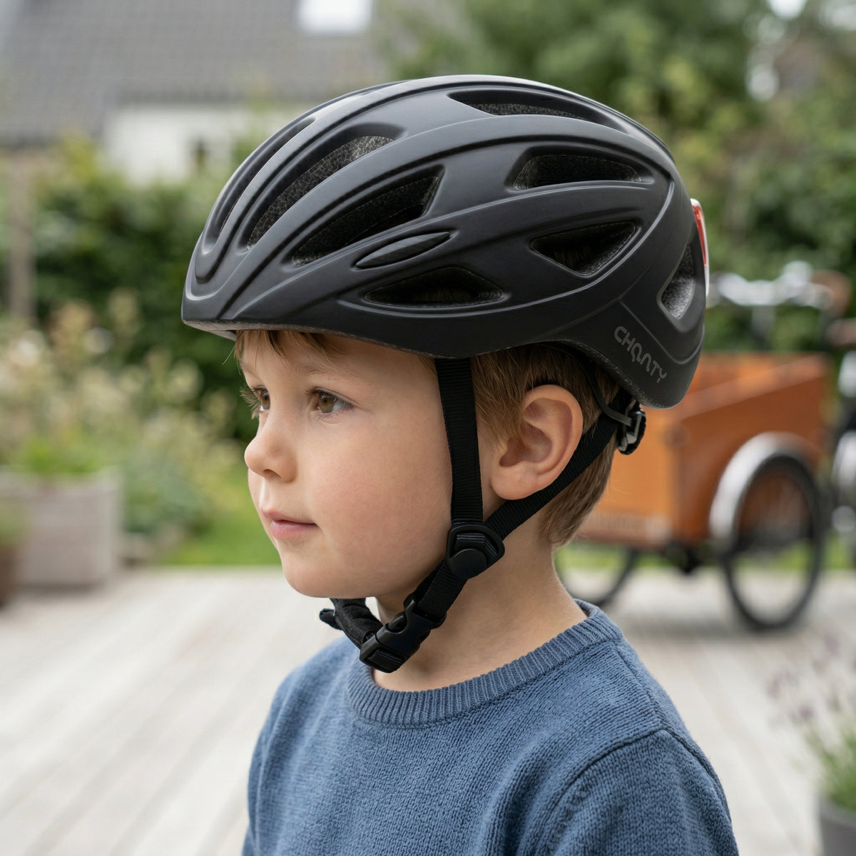 Chanty Casco 51-55 cm con luz