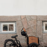 Chanty Cargo Kid - Sort inkl. hjelm, flaskeholder, håndtag i 2 farver og ringklokke - BørnecyklerneChantyBørnecyklerneSort: BLC16 - SRTChanty Cargo Kid - Sort inkl. hjelm, flaskeholder, håndtag i 2 farver og ringklokke